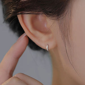 S999 6.1mm 미니 드롭 순은 스터드귀걸이 아르제아 솔직 후기 | 실사용자 리뷰 분석 - 상품 이미지 1