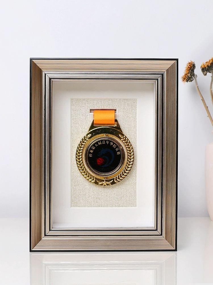 메달 진열대 상장 전시 정리대 전시대 벽걸이 메달걸이 블랙골드 A3 29.7 x 42cm 10개 메달 프레임 내경 전체크기3.8cm증가 - 상세 이미지 4
