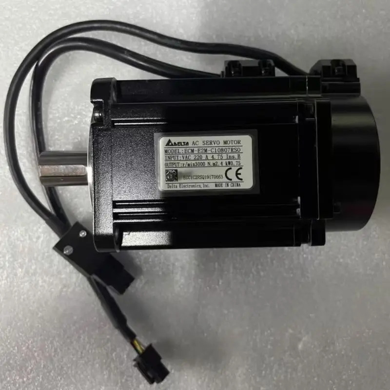 리퍼 ECM-E2M-C10807RS0 750W 서보모터는 되었습니다.
