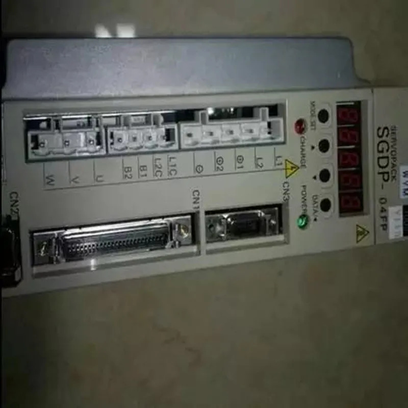 서보 드라이브 SGDP-04APA 상태