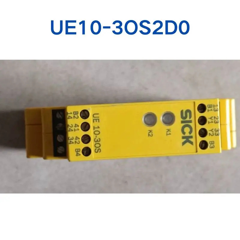 안전 릴레이 UE10-3OS2D0 리퍼 OK