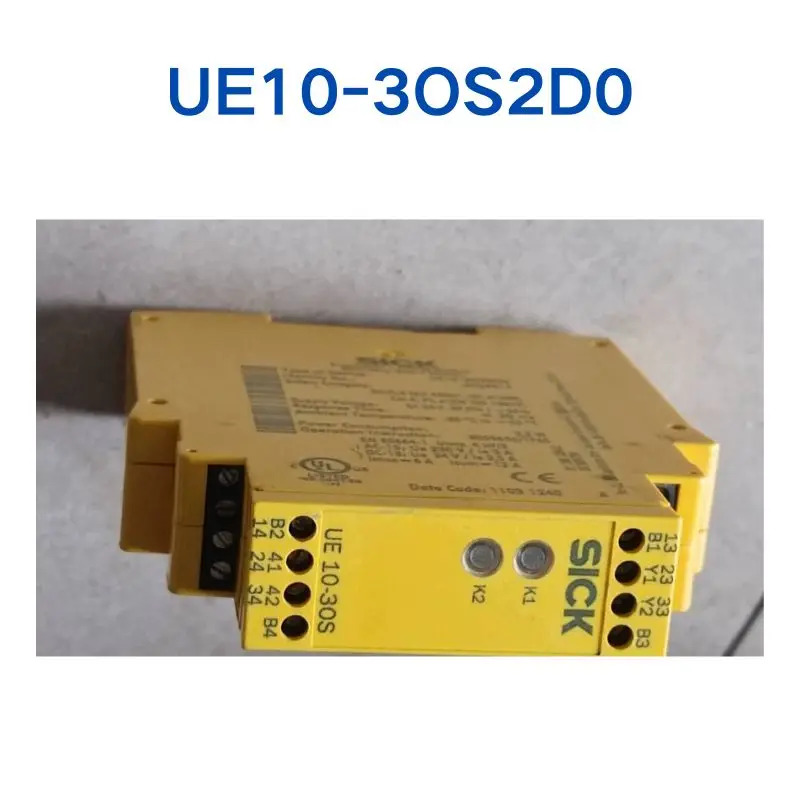 안전 릴레이 UE10-3OS2D0 리퍼 OK