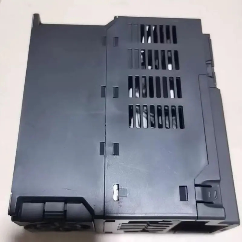 리퍼 VFD5A5MS4ANSAA 2.2KW 인버터는 되었습니다.