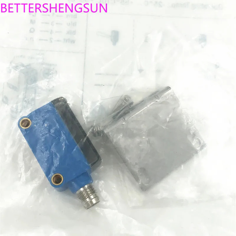 E6-P4212 확산 반사 광전센서 1051781 신