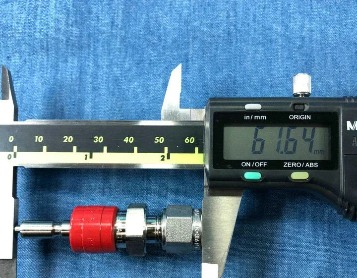 SS-QC4-D-6M0 계측기 퀵 커넥터/밸브 6mm 스템