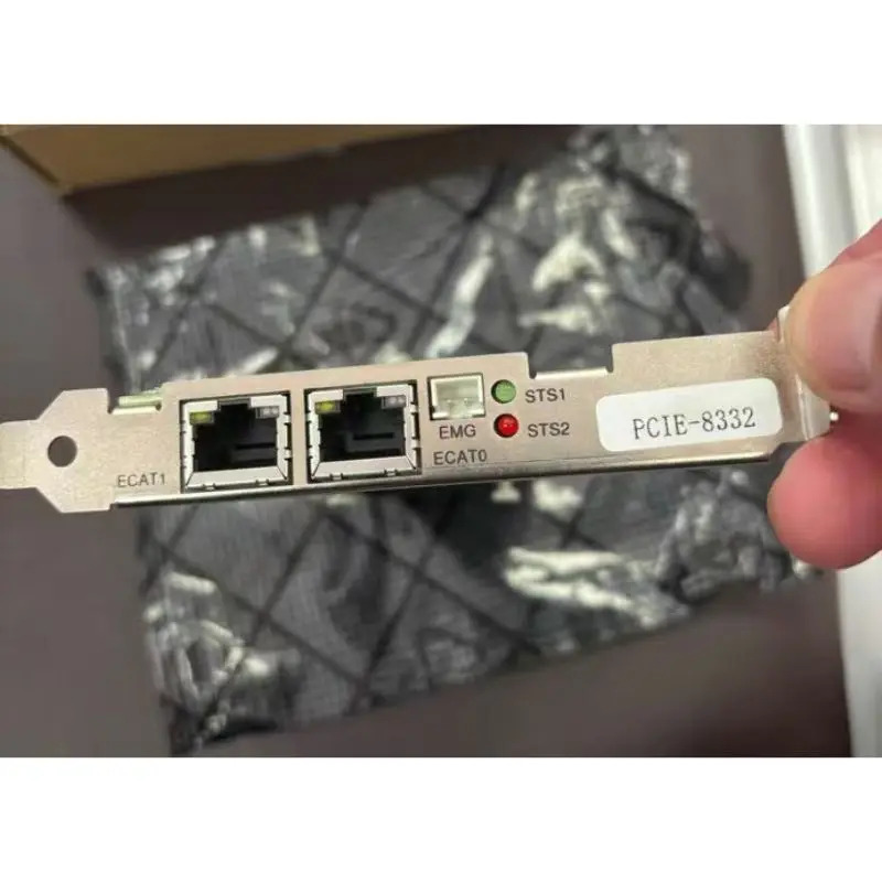 16축 PCIe-8332 제어 카드