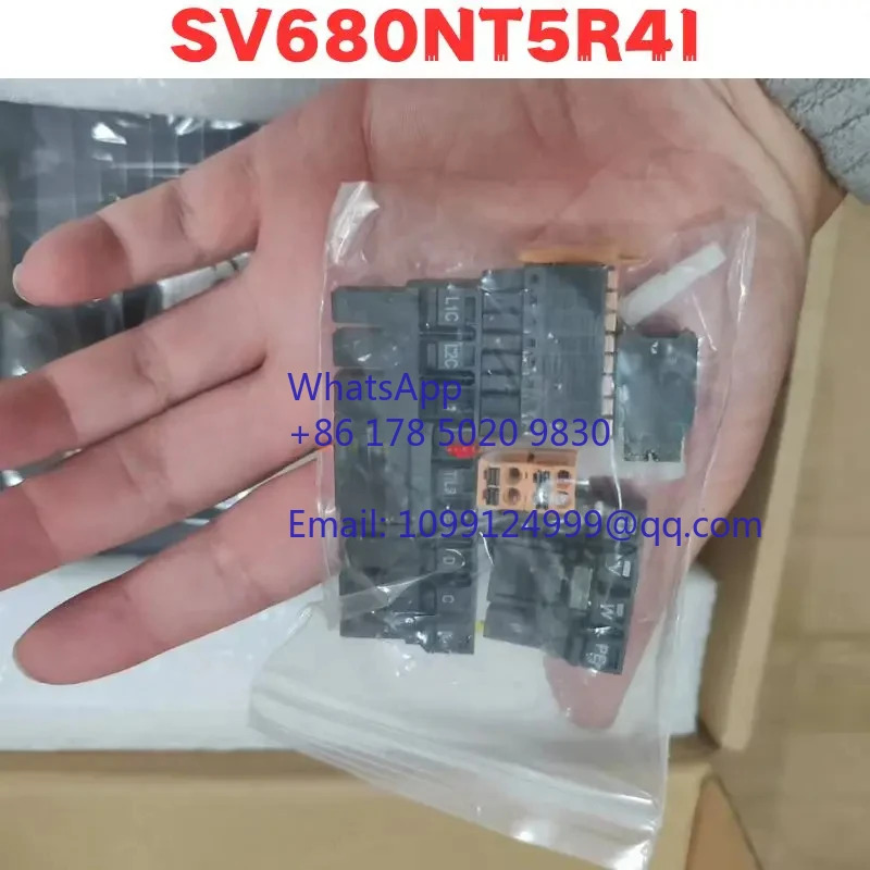 서보 드라이버 SV680NT5R4I 원본