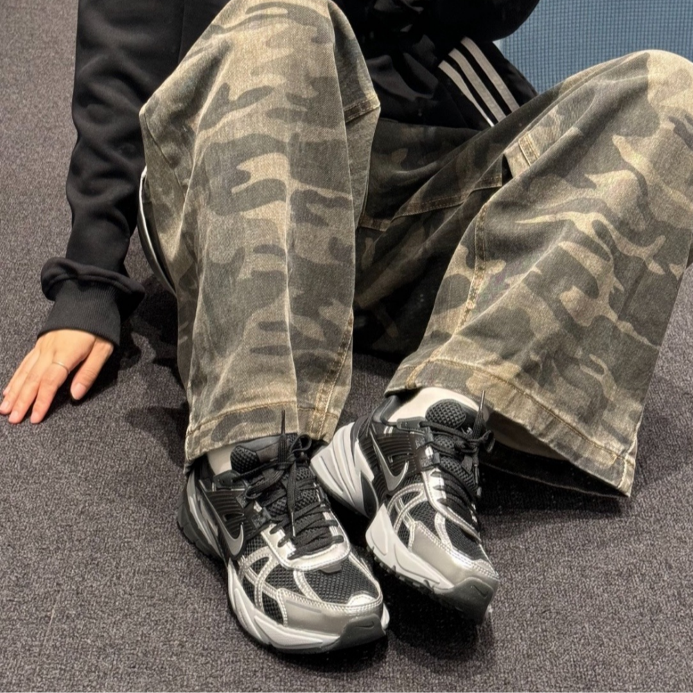 나이키 V2K런 메쉬 에어맥스 블랙 메탈릭 실버 스타일리쉬 빈티지 이미지 8