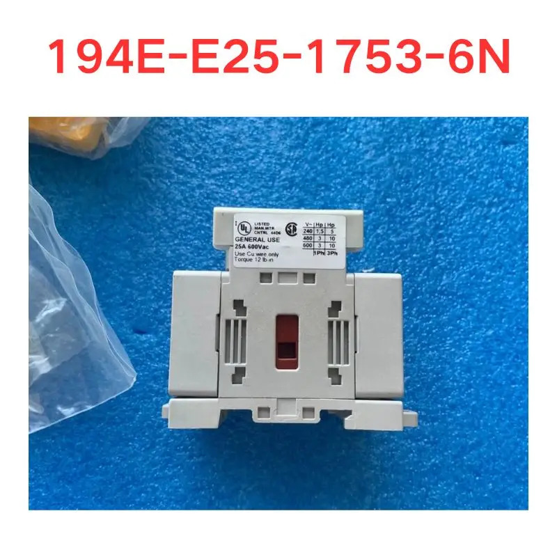 신형 절연 스위치 194E-E25-1753-6N