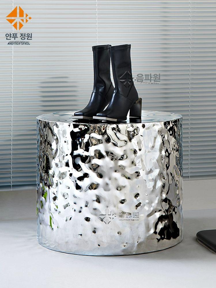 물결 스텐 전시대 30x30x20cm 소품 1 백화점 은빛 의류매장 진열 스툴 디피 의류 - 상세 이미지 2