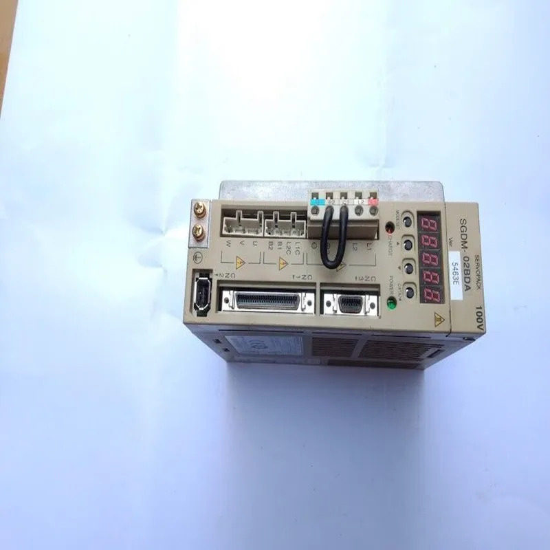 서보 드라이브 SGDM-02BDA 상태