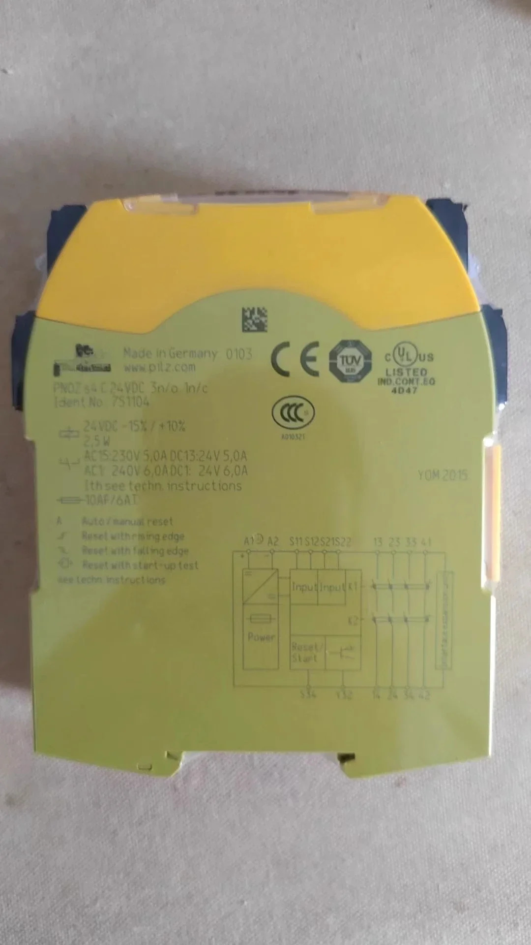 안전 릴레이 PNOZ S5 C 751105 / 750105  S4 751104 750104