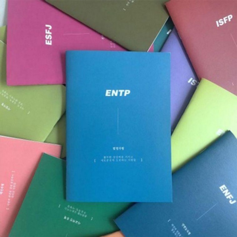 MBTI 컬러 노트 무지 무선 심플 필기 공책 연습장 A5 - 상품 이미지