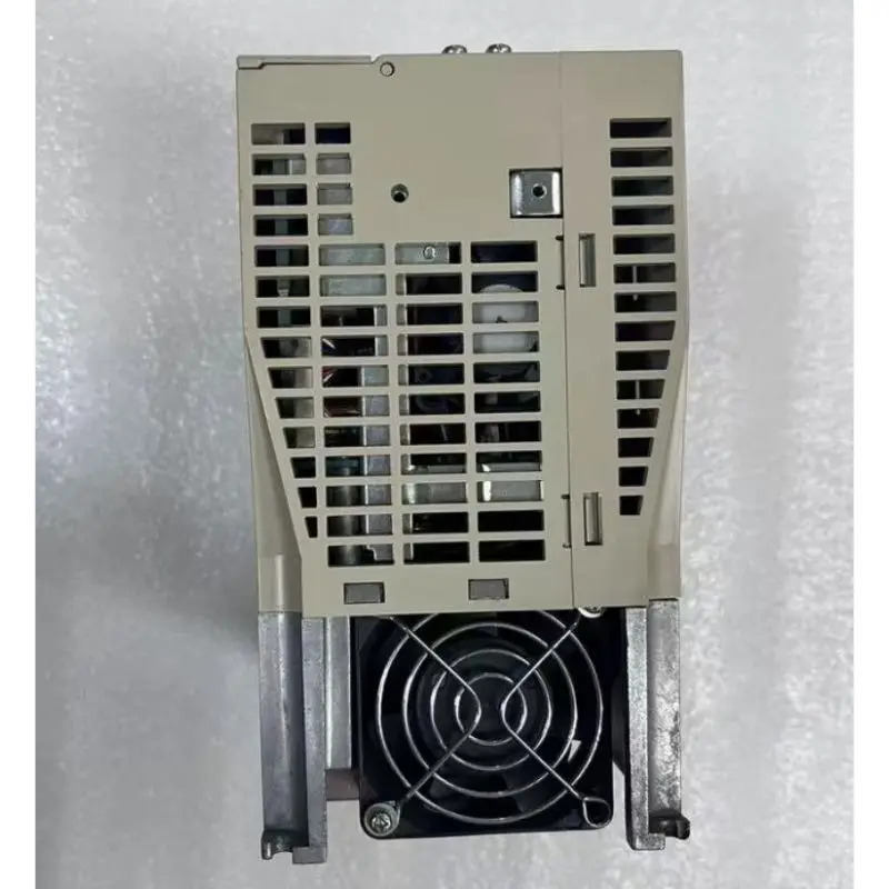 리퍼 SGDS-20A12A 2KW 서보 드라이브는 되었습니다.