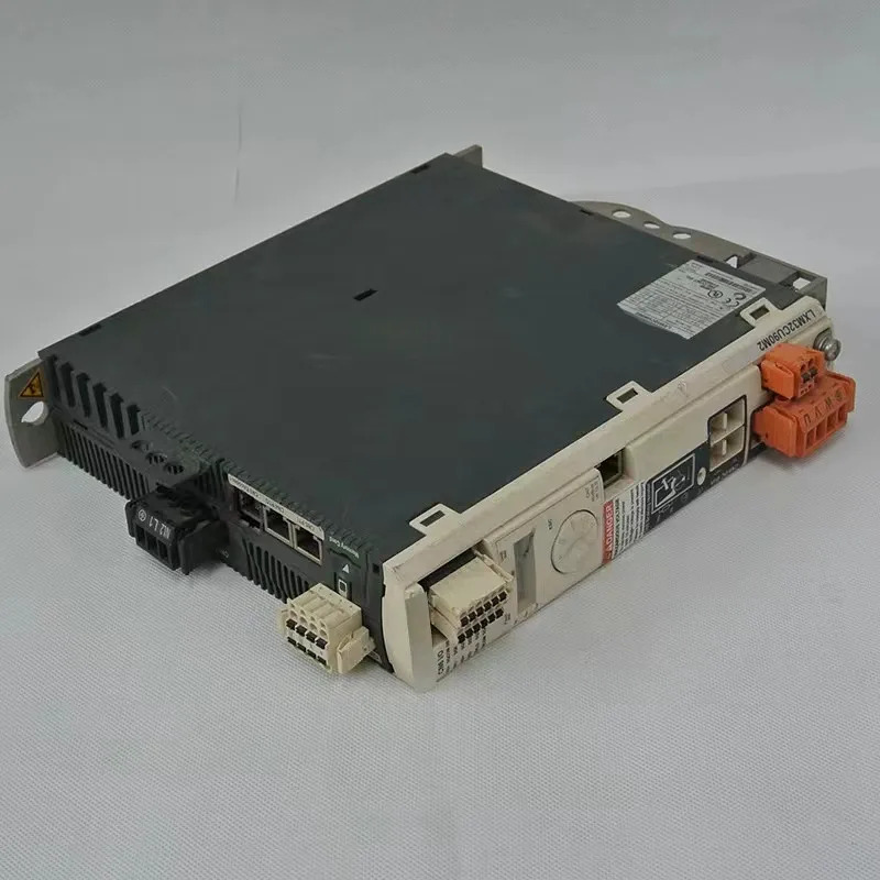 상태 서보 드라이브 LXM32CU90M2