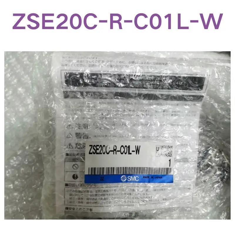 ZSE20C-R-C01L-W 디지털 압력 게이지 신