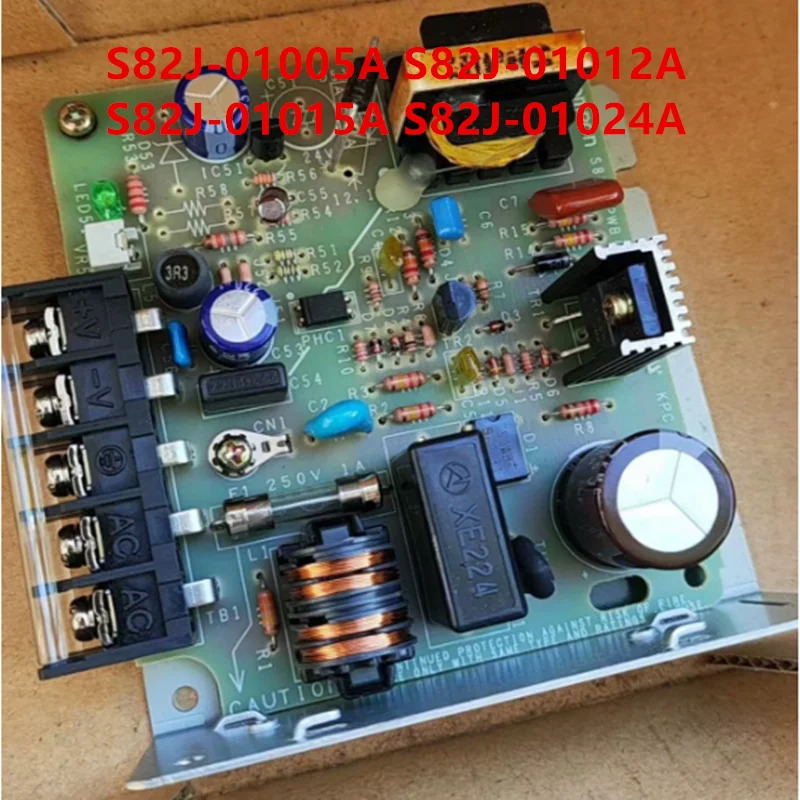 S82J-01005A S82J-01012A S82J-01015A S82J-01024A 새 원본 전원공급장치