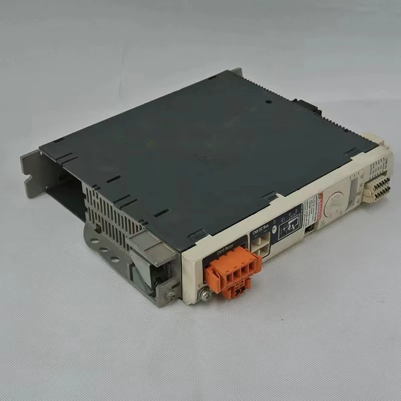 상태 서보 드라이브 LXM32CU90M2