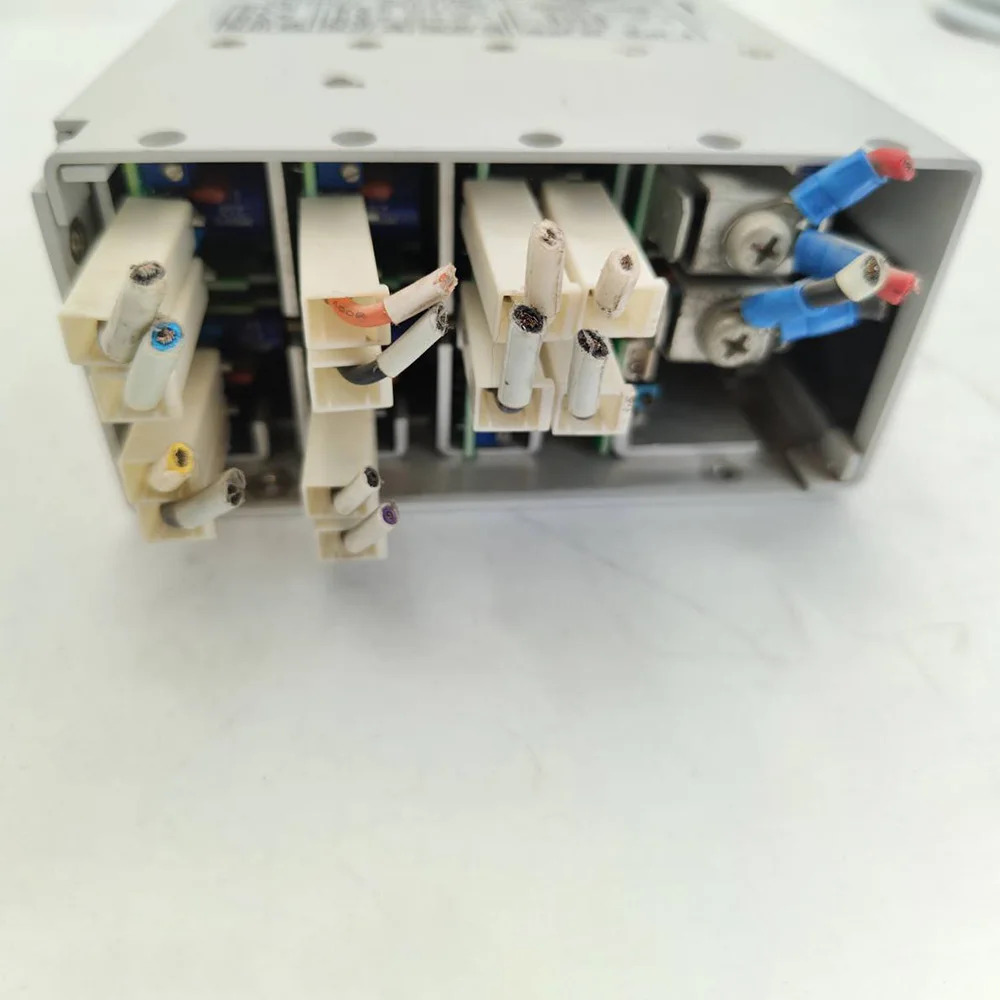 완전히 리퍼된 전원공급장치 TDK-LAMBDA 모듈형 Alpha 600 MA 6000308 A