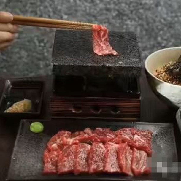 불판 화로 1인용 프리미엄 두툼한 자연 화산석 스톤 그릴 플레이트 원목 우드 받침대 - 상세 이미지 3
