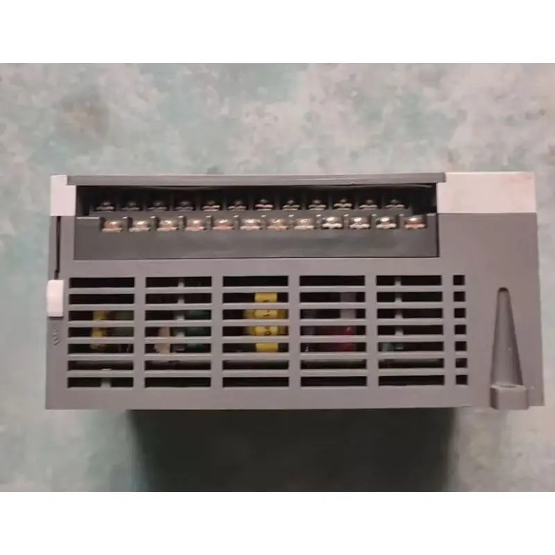 리퍼 XBC-DR20E PLC 컨트롤러는 되었습니다.