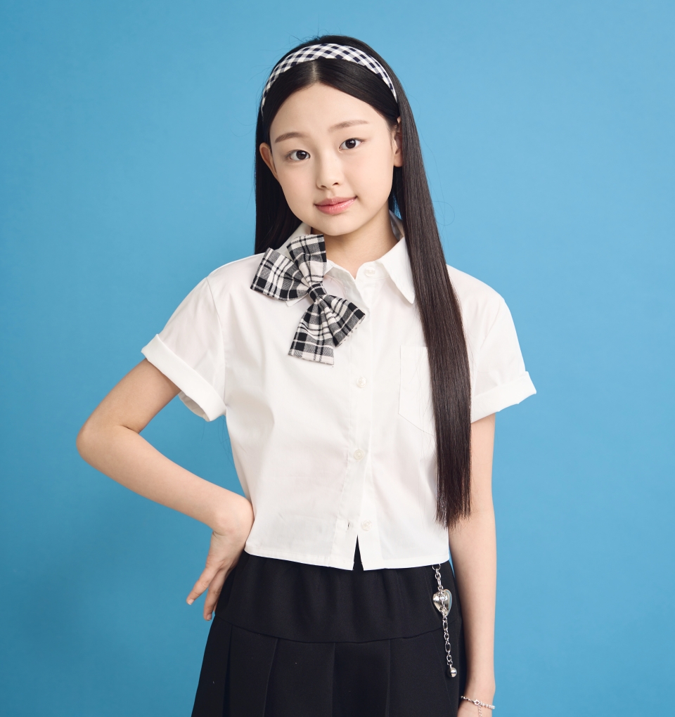 더데이걸 체크 리본 반팔 블라우스 TGBW24301 - 상품 이미지