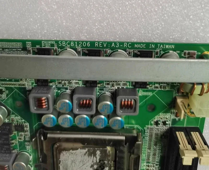 대만경우 Aixun 산업컴퓨터 메보드 SBC81206 REV A3-RC CPU 장비 기계 보내기