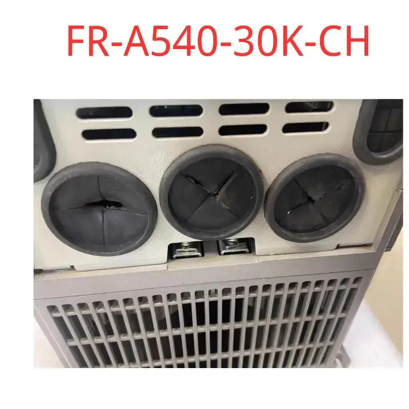 리퍼 FR-A540-30K-CH 인버터 380V 외관이 좋습니다.