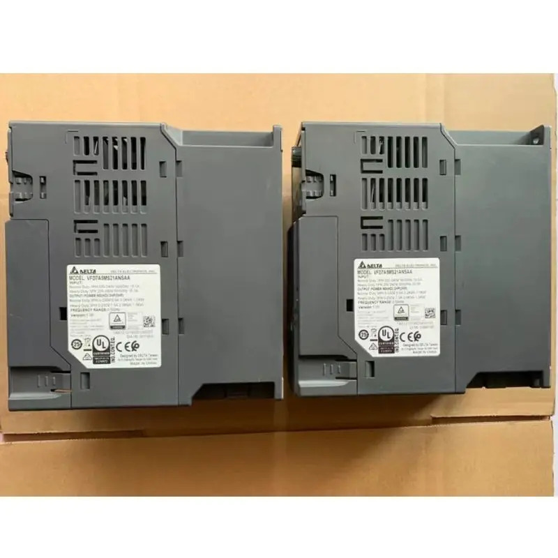 리퍼 VFD7A5MS21ANSAA 1.5KW 인버터는 빠르게 되었습니다.