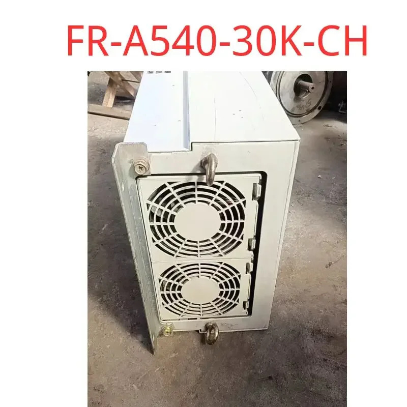리퍼 FR-A540-30K-CH 인버터 380V 외관이 좋습니다.