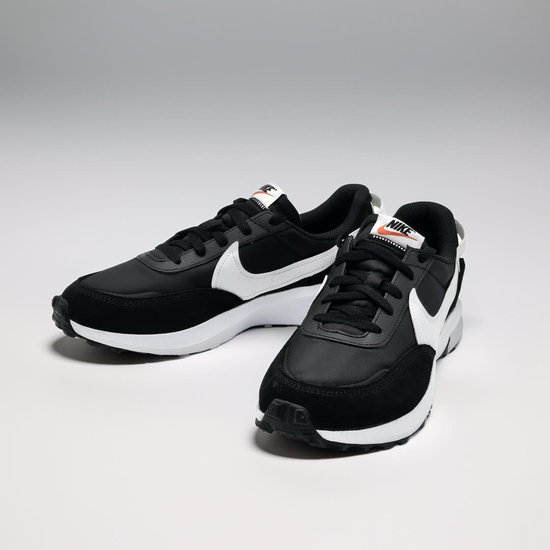 [국내매장판] 나이키 남녀공용 커플 운동화 런닝화 와플 데뷰 발편한 데일리 운동화 블랙(화이트로고), 270