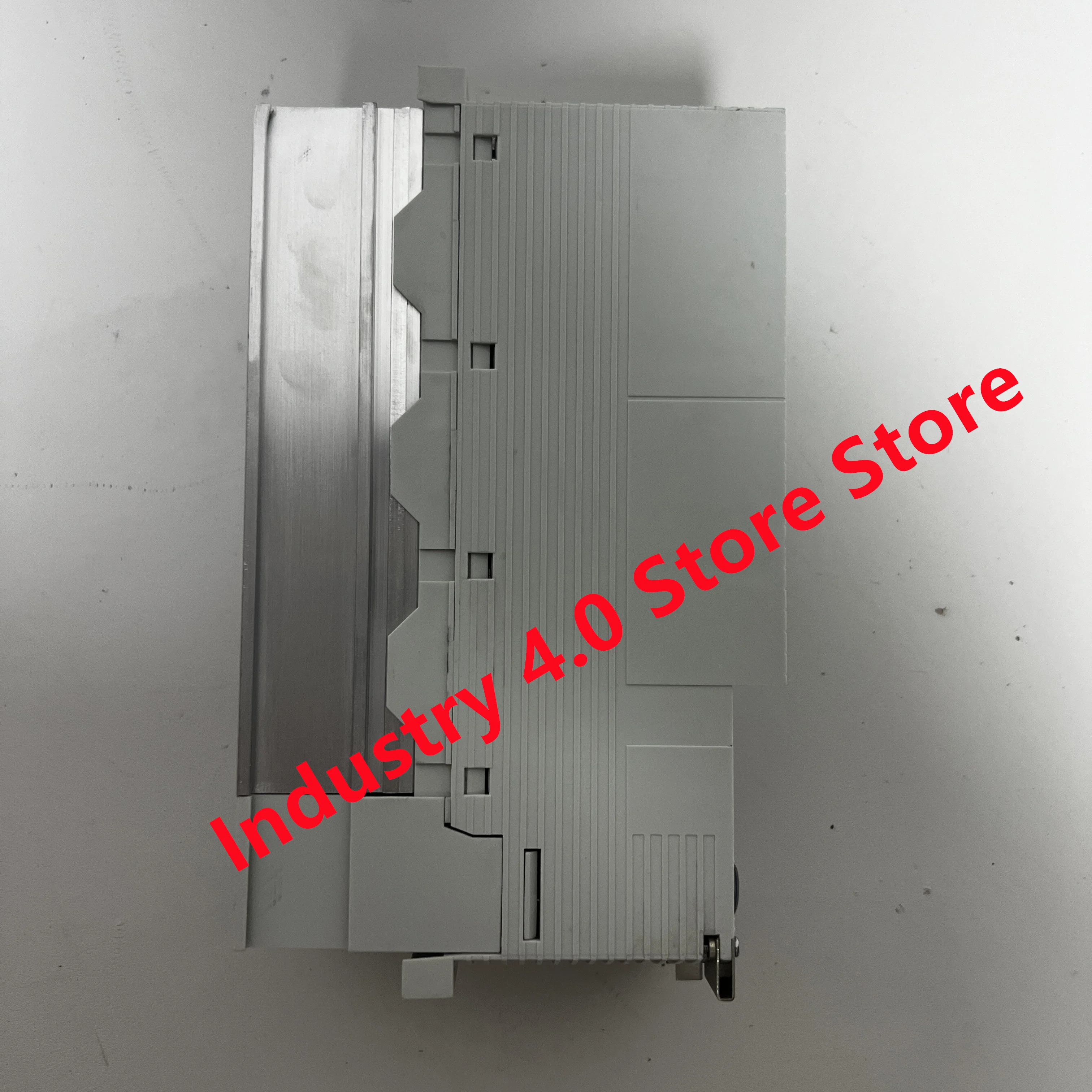 E82EV402K4C200 / E82EV402-4C200 E82EV402K4C040/E82EV402K4C040 신