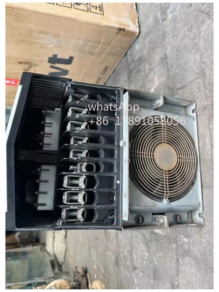 리퍼 ACS880-01-145A-3D150P944N7518 인버터 완료
