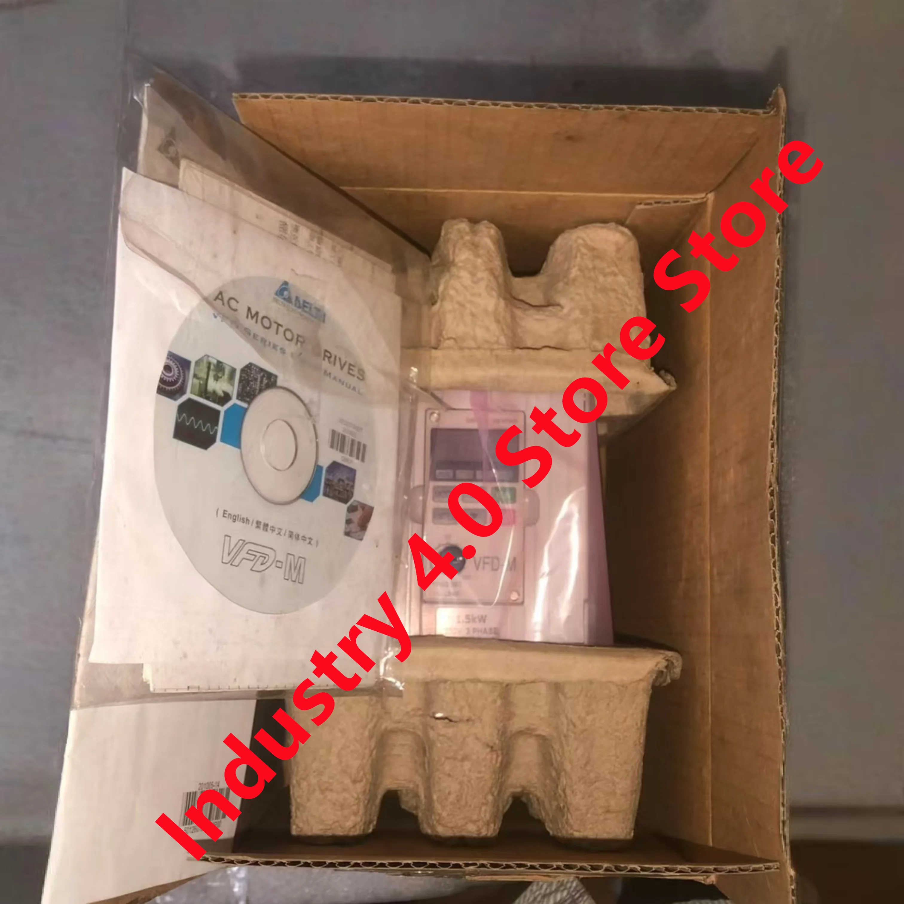 ECMA-C20602RS VFD015M23A 오리지널 신