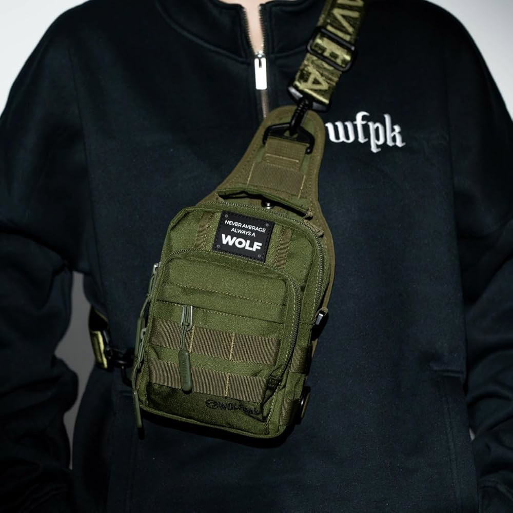 WOLFpak 4L 미니 전술 슬링백(OD 그린) 컴팩트 크로스바디 백팩, 헬스장, 여행 및 EDC | 여러 포켓이 있는 숄더백 u2013 가볍고 내구성이 뛰어난 슬링팩 남녀용 - 상세 이미지 2