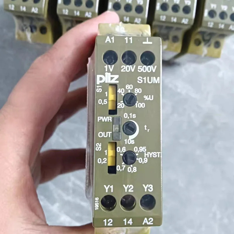 S3UM 24VDC UM 400/440VAC Id.Nr. 837270 안전 릴레이 PILZ