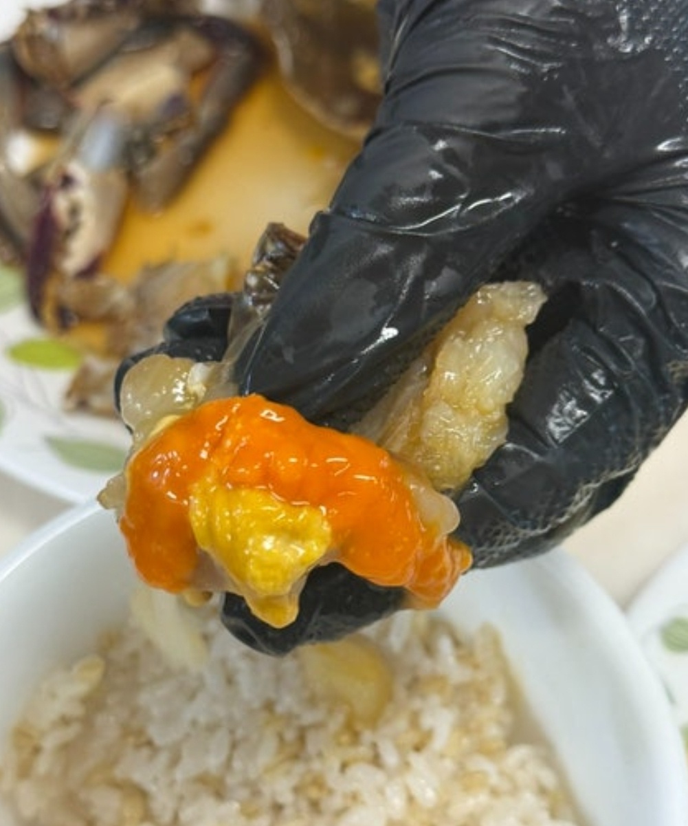 꿀배네 짜지않은 간장게장 알배기 연평도 암꽃게 4마리 꽃게장 2kg 장모님표 양념게장 - 상품 이미지