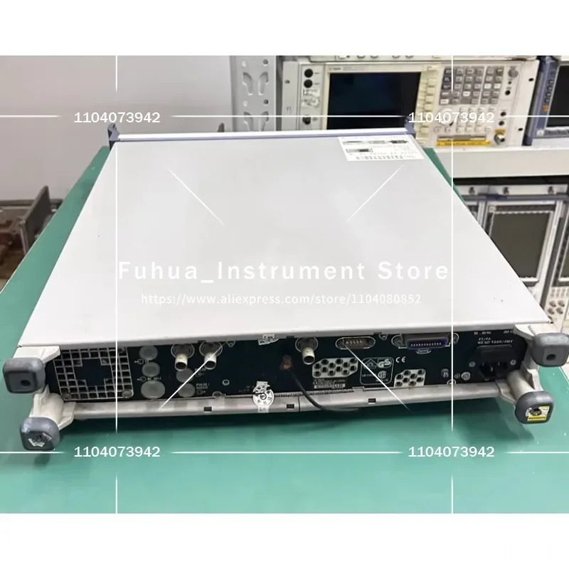 Rohde  Schwarz SML03 신호 발생기B1B3 옵션 RS 포함