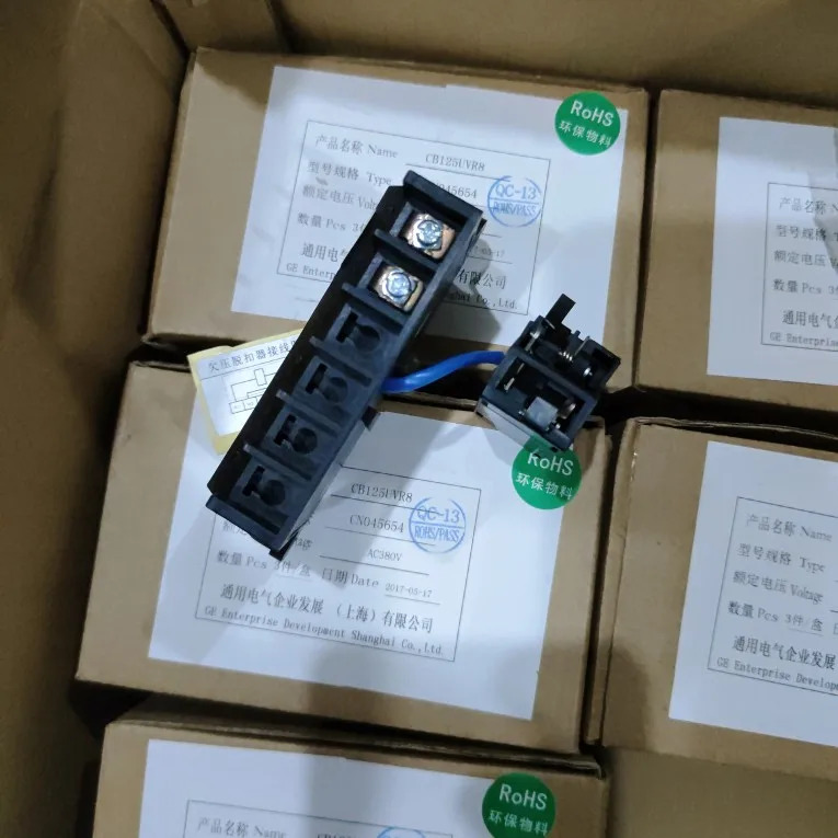 GE 저전압 트리핑 CB125UVR8 CN 045654  380V