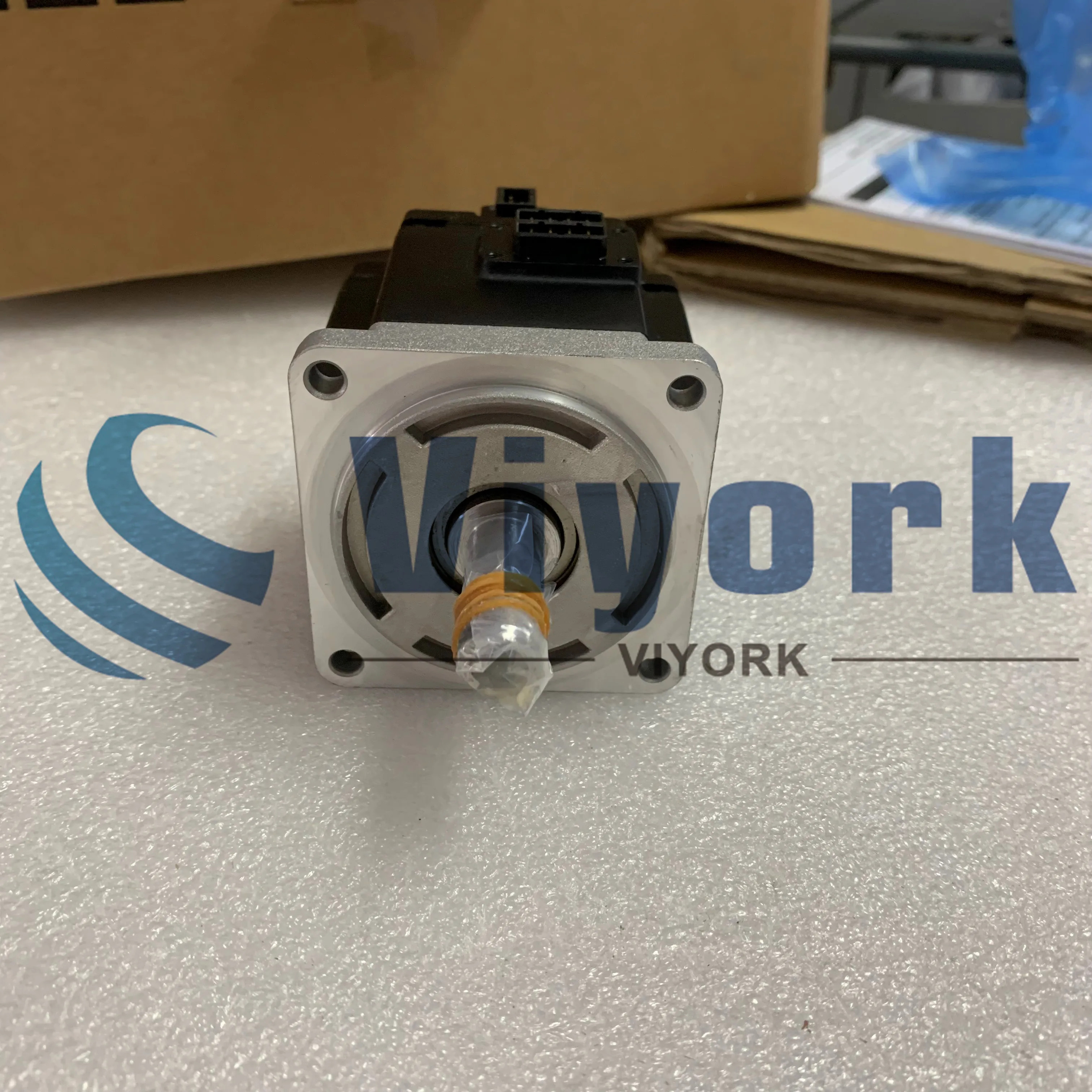 R88M-1M20030T-S2 AC 서보모터 1S 시리즈 중관성 200W 3000RPM 새