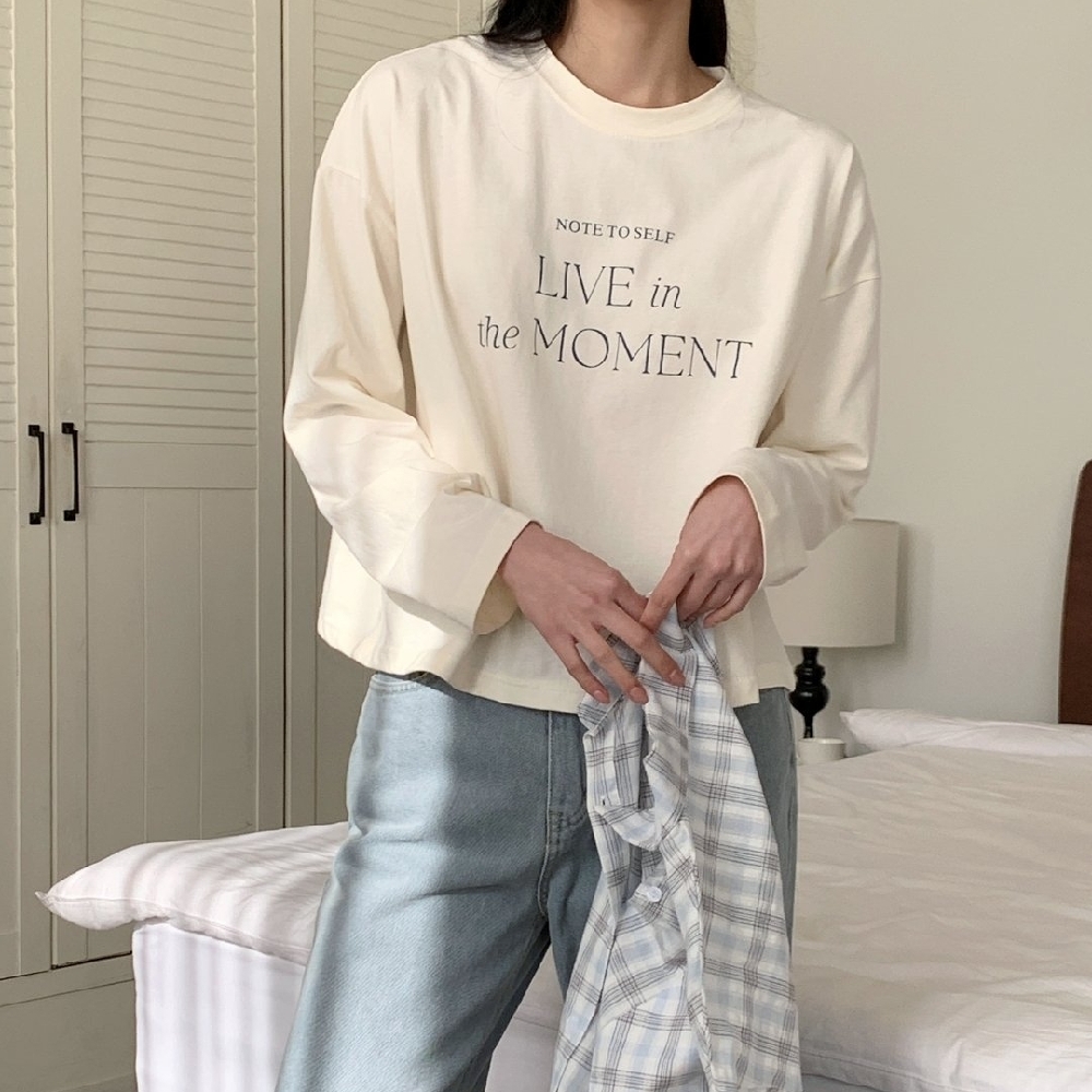 봄티셔츠 여성 면 세미크롭 레터링 긴팔 티셔츠 기본티 - 상품 이미지
