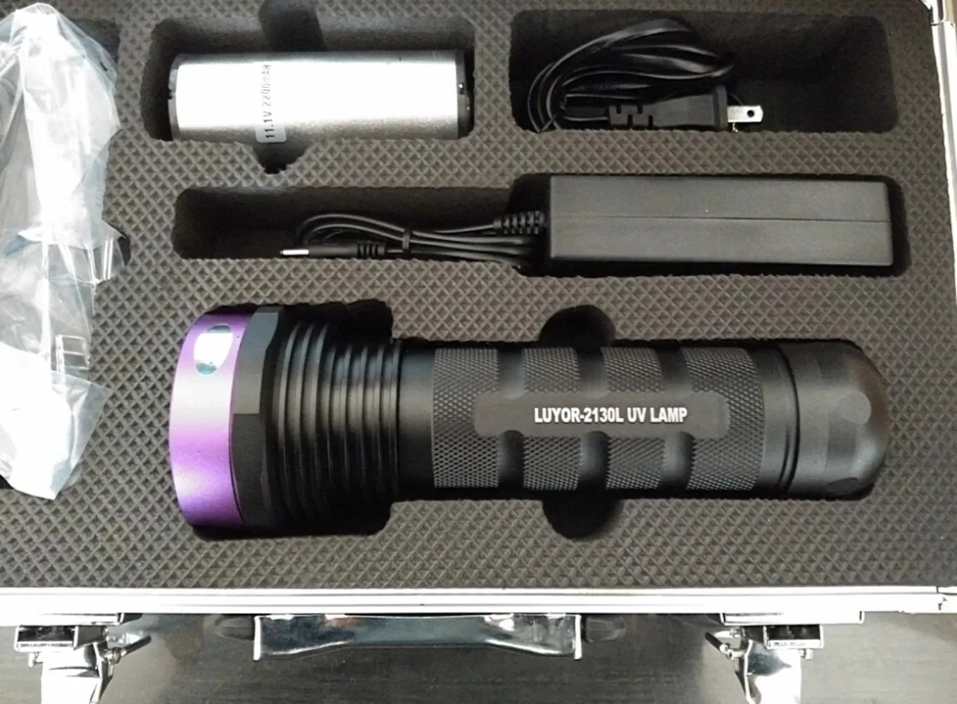 LUYOR-2130L 손전등 타입 그리스 제거 검사 블랙 라이트 LED UV