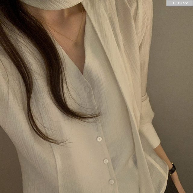 르와 타이넥 세미크롭 주름 블라우스 3col 봄 가을 쉬폰 새틴 브이넥 하객 제이플로우 - 상세 이미지 3