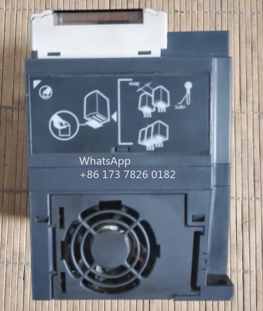 리퍼된 인버터 ATV303HU15N4A 3상 입력 1.5kw 리퍼 기능 정상