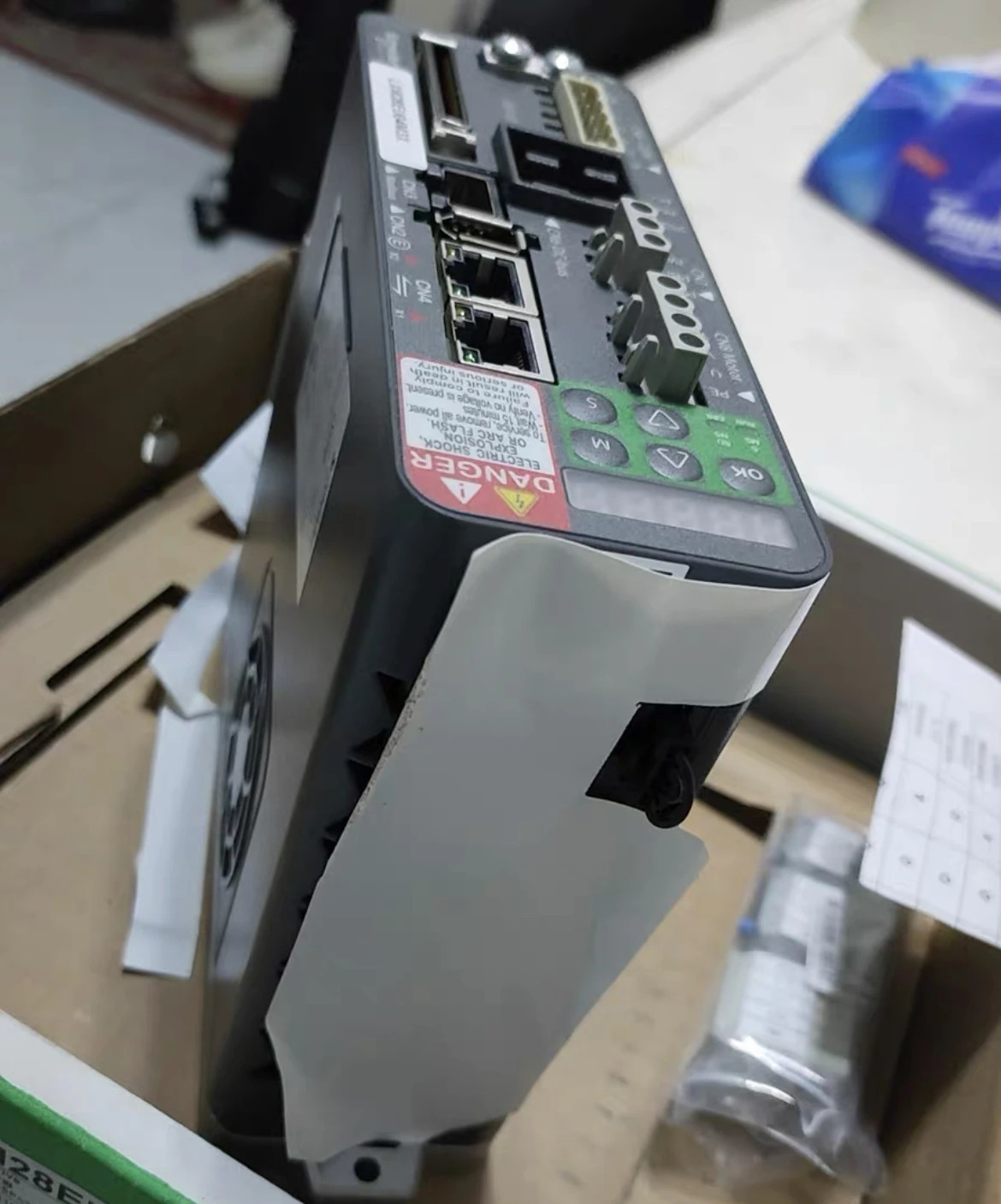 LXM28EU04M3X 400W AC 서보 드라이브