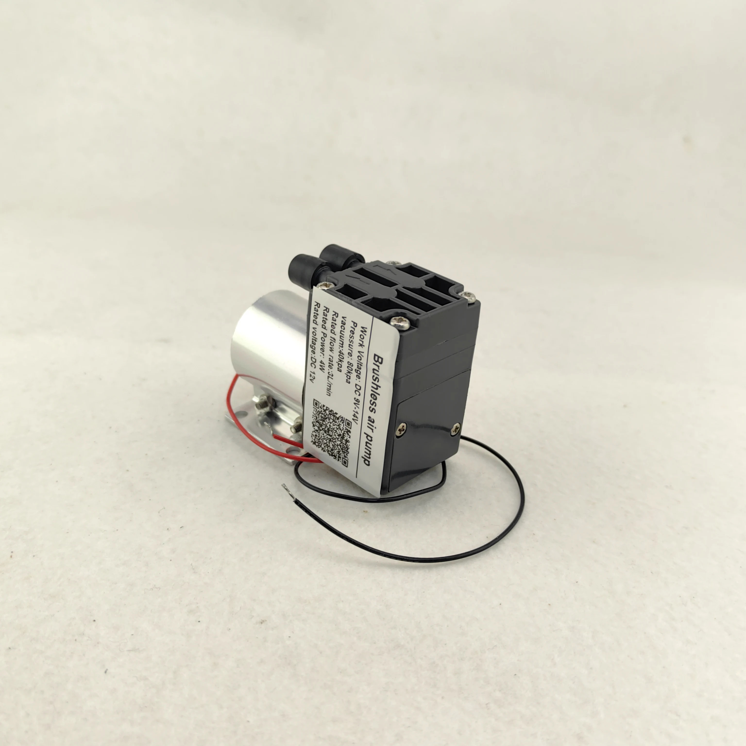 브러시리스 모터가 장착된 DC 12볼트 2.5W 40kpa 전기 소형 실험실 에어 진공 펌프