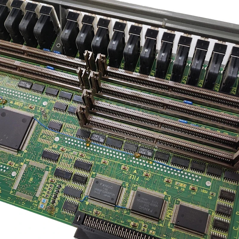 A16B-2201-0311 FANUC FS31i-A CNC 제어 시스템 PCB 회로 기판 기계 컨트롤러