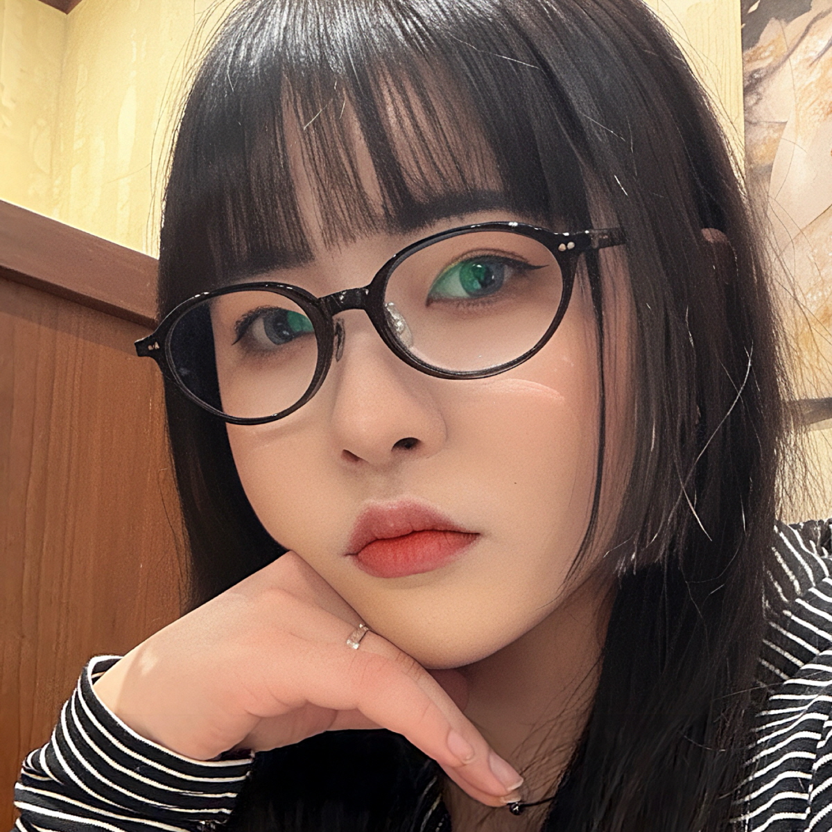 오벌형 안경 긱시크 캣아이 뿔테 여자 패션 프레임픽 플루토 C1 블랙 이미지 6