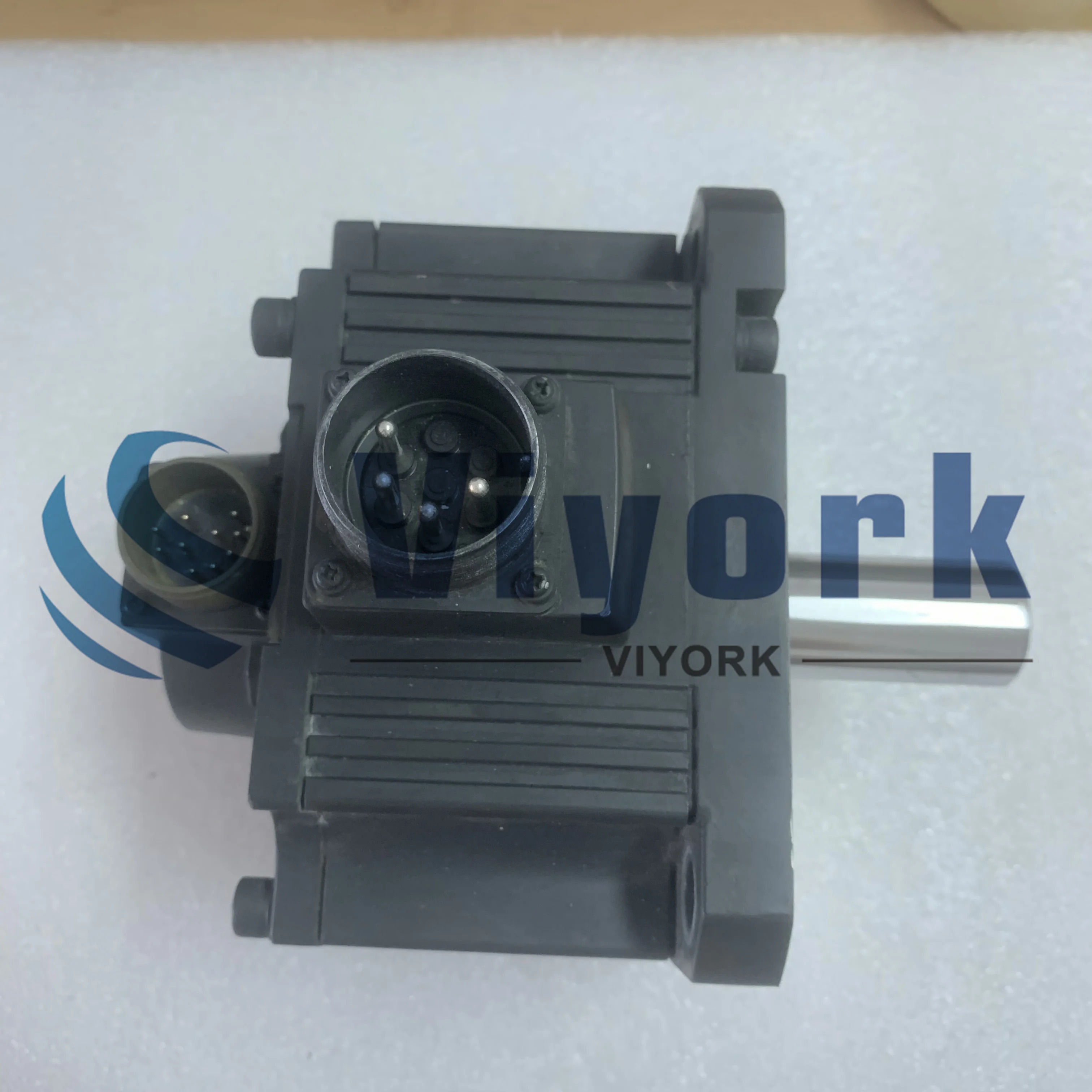HC-SF202 AC 서보모터 11138VAC 2KW 2000RPM 리퍼