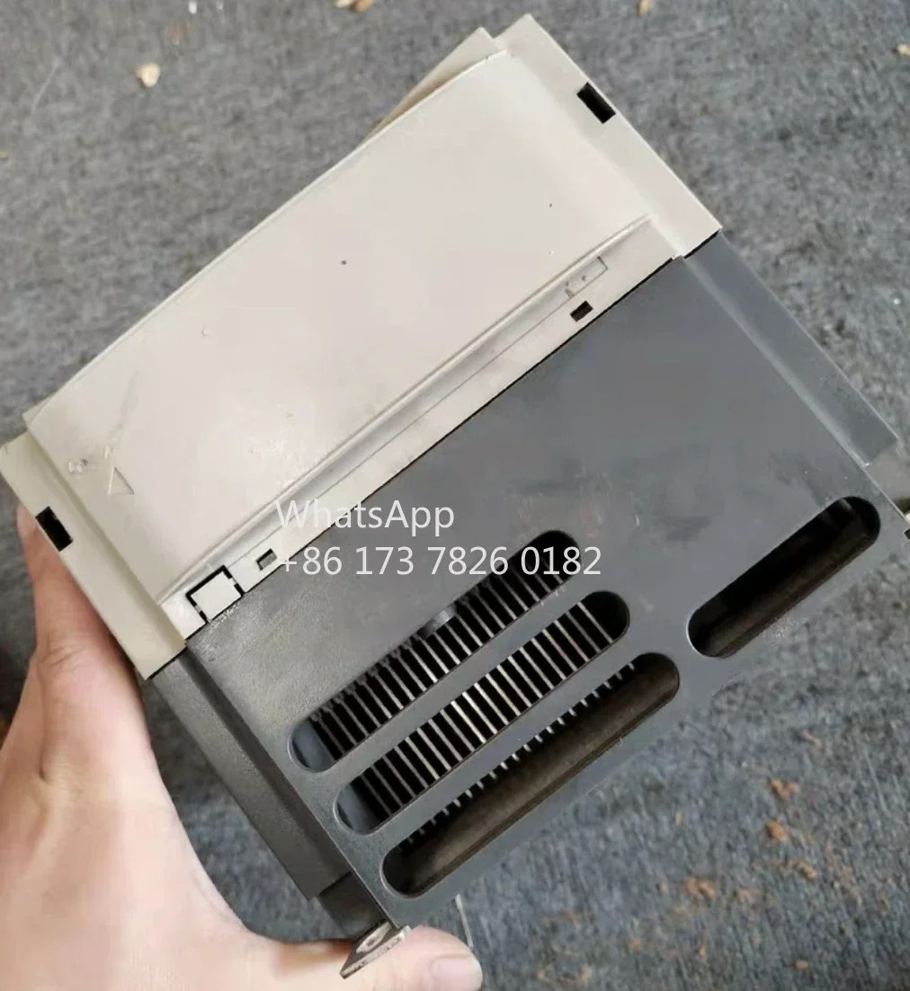 리퍼 ATV71 주파수 변환기 ATV71HU75N4Z 7.5kw 380V 기능 패키지
